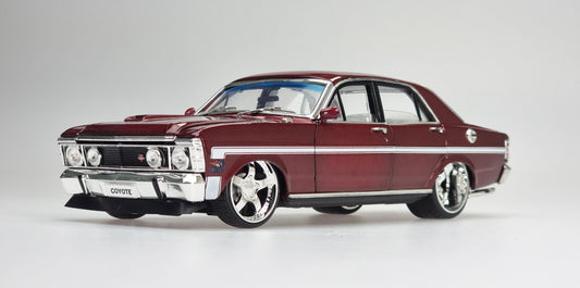 Cruise in Style: 1:24 Cherry Bomb XW Custom Slammed Model