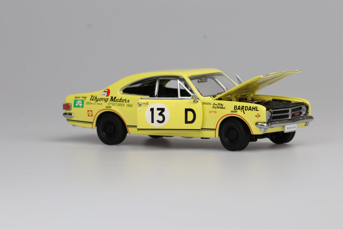 1:32 Yellow HK Monaro GTS 327 #13 Racing