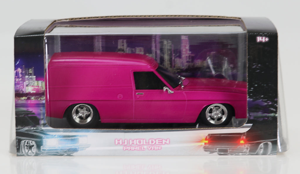 1:24 Bubblegum HJ Panelvan Custom Light Up - Plastic