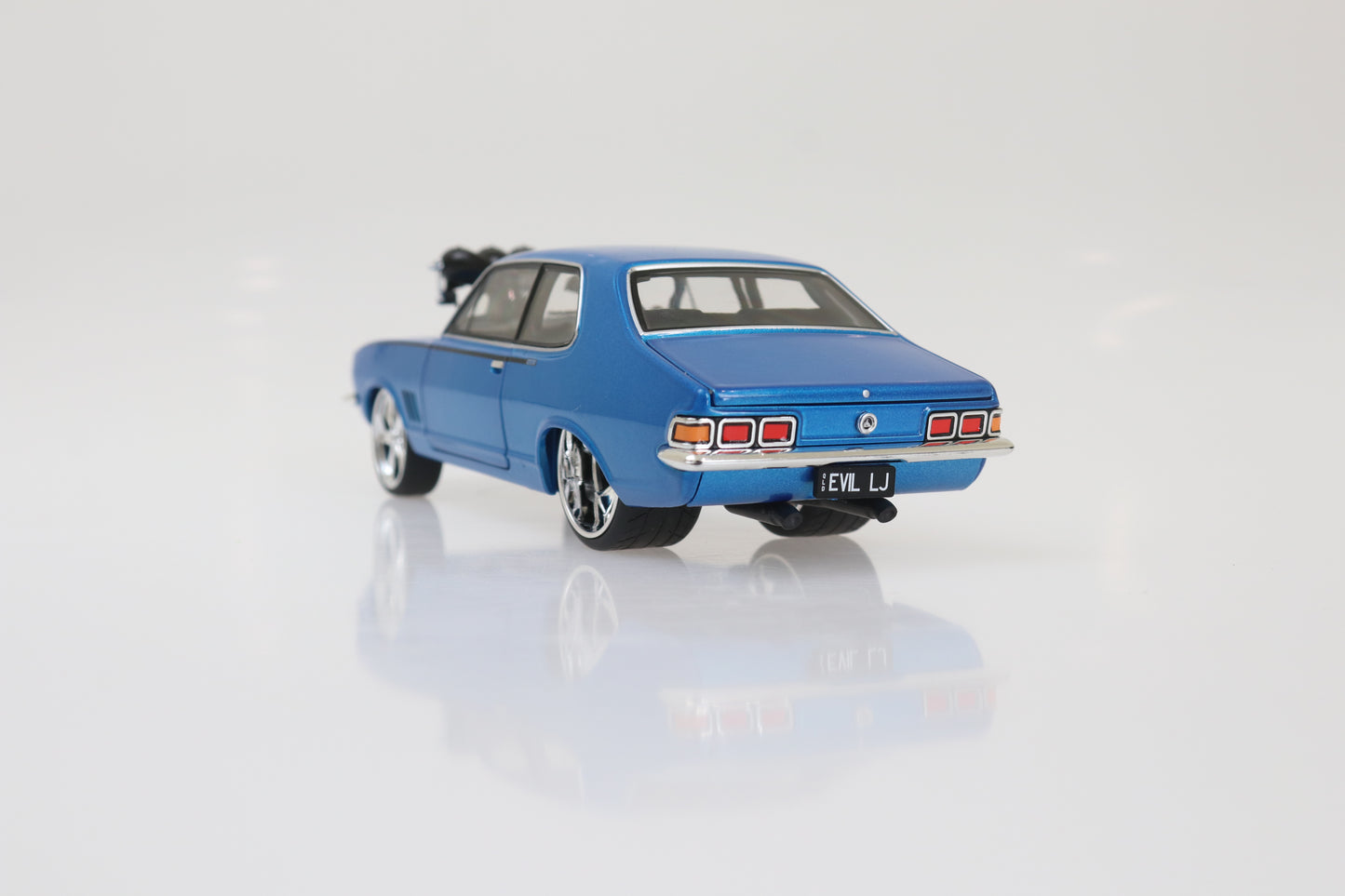 1:24 Evil LJ Torana