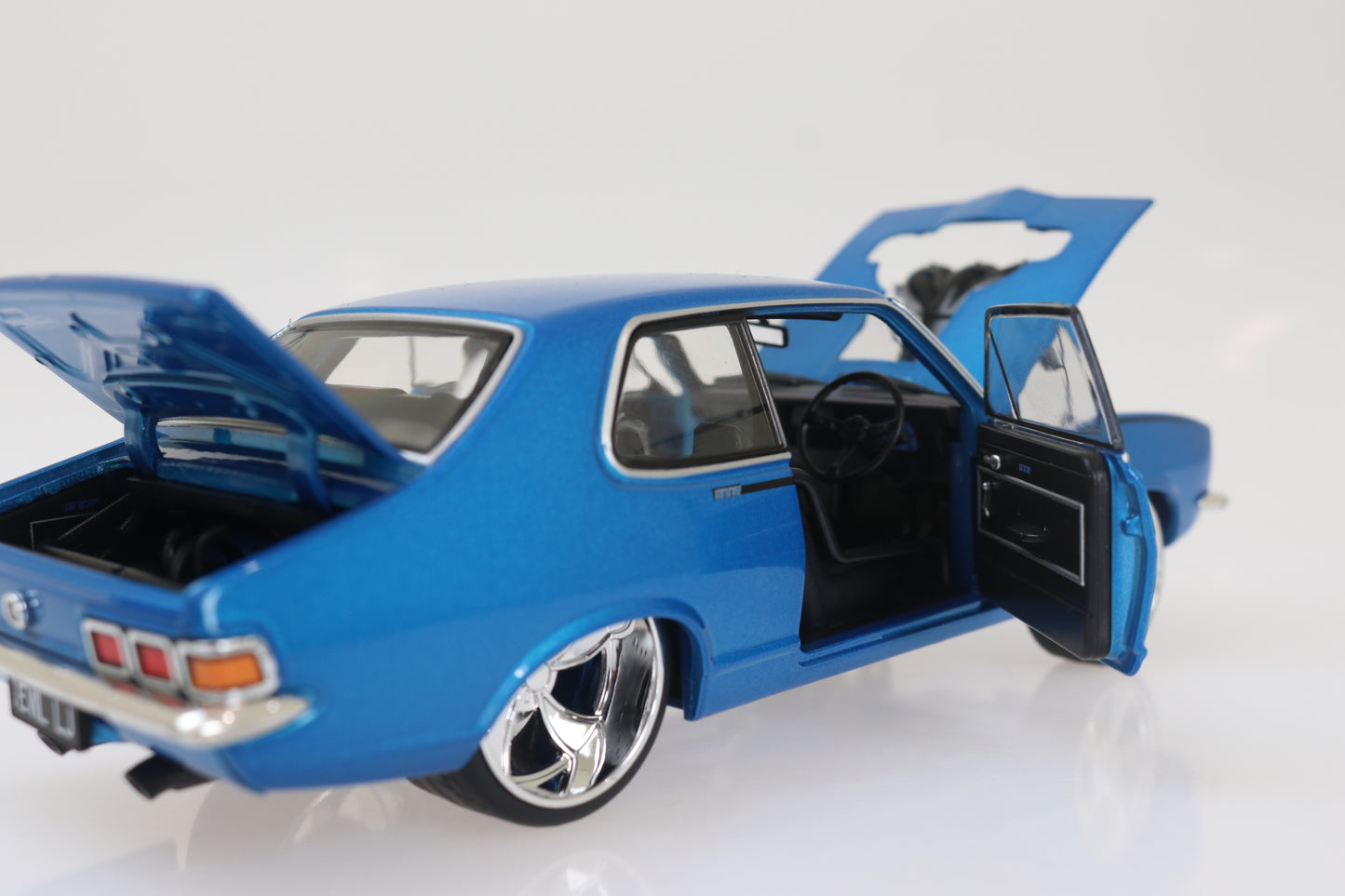 1:24 Evil LJ Torana