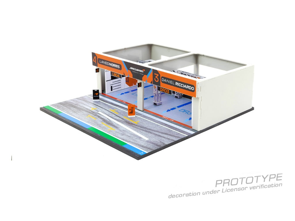 1:64 Pit Garage Diorama McLaren Formula 1 Team